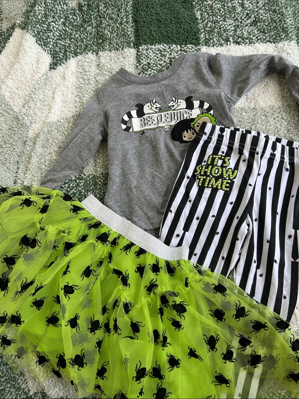 Beetlejuice Kids' Green & Gray Costume Set - Tutu Skirt & Striped Pants